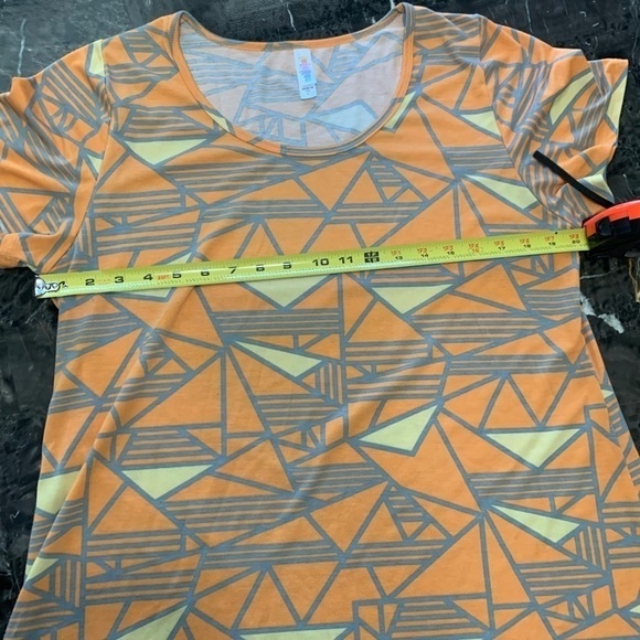 LULAROE Classic T Tee Top XL Shirt Yellow Orange Gray Triangles Poly Stretch - Picture 8 of 8
